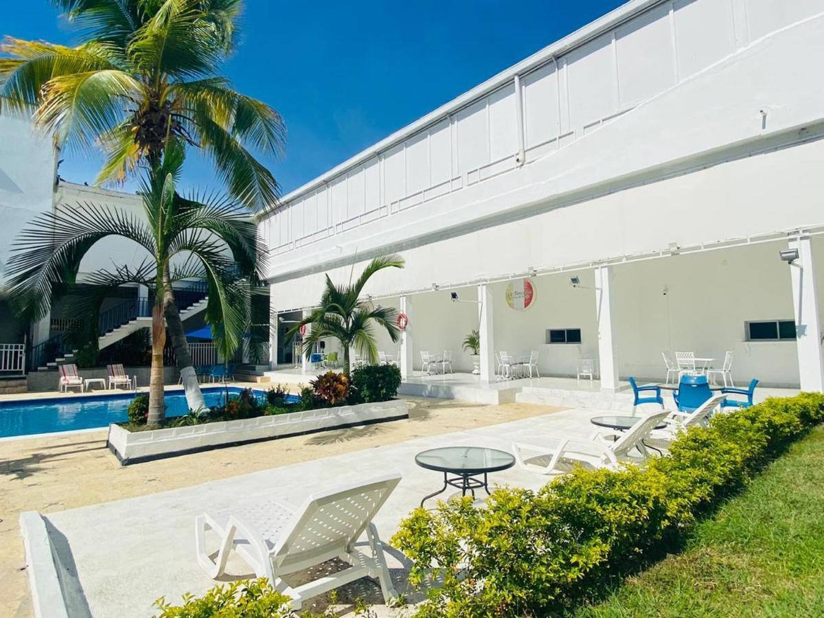 Hotel Mall Santana Del Rio La Dorada Bagian luar foto