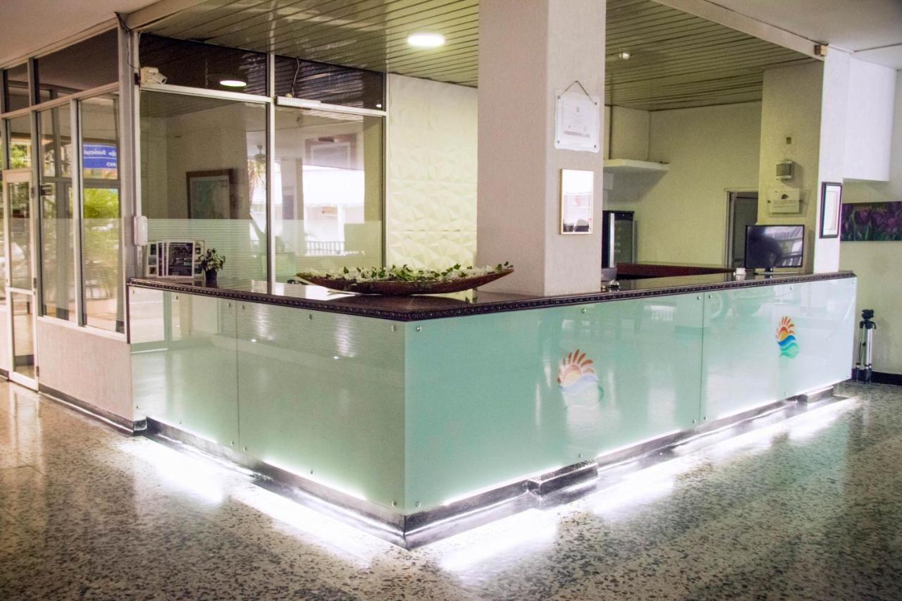 Hotel Mall Santana Del Rio La Dorada Bagian luar foto