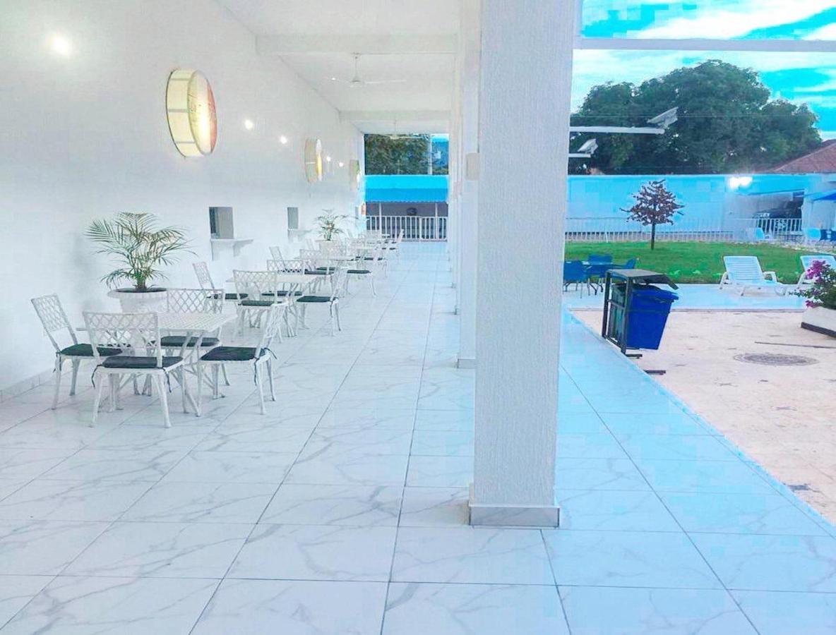 Hotel Mall Santana Del Rio La Dorada Bagian luar foto